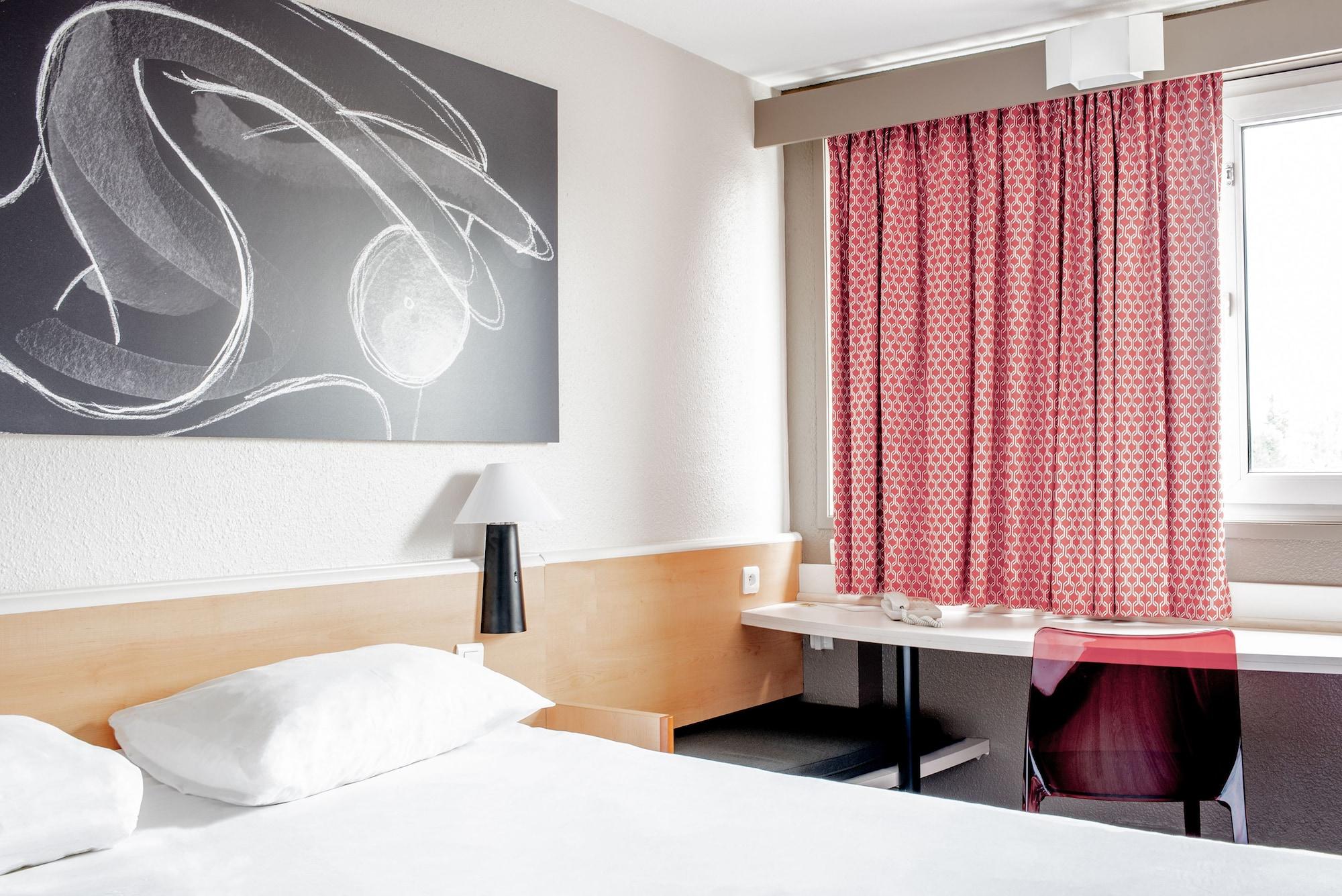 Universite Hotel 3*
